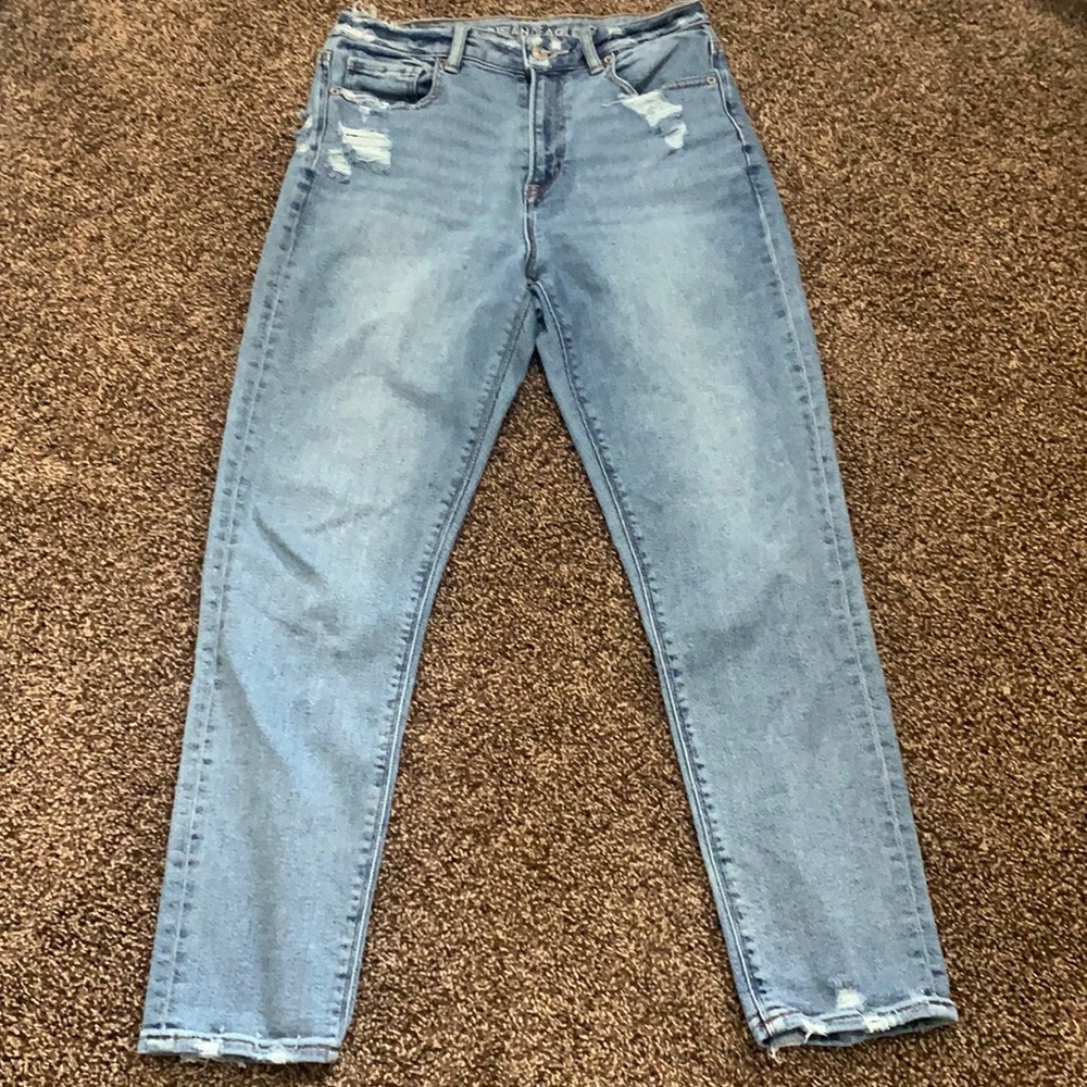 American Eagle Stretchy mom jeans